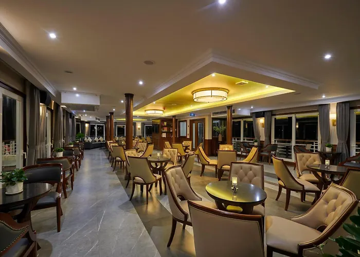  Paradise Legacy Cruise Ha Long