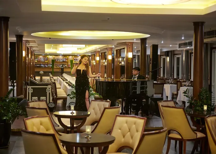 Paradise Legacy Cruise  Ha Long