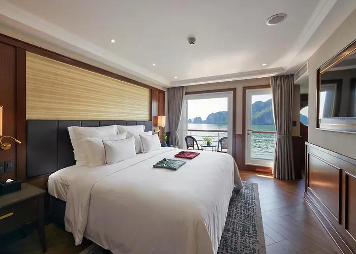 Paradise Legacy Cruise Ha Long